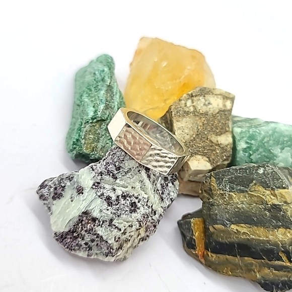 Brighton "Meridian Zenith" Hammered Silver Pave Hand-Set Swarovski Crystal Ring! - Picture 8 of 12